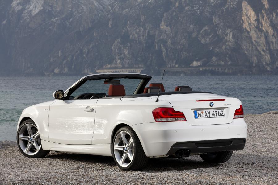  BMW 1-Series Convertible 2011 года  (фото 57 из 69)